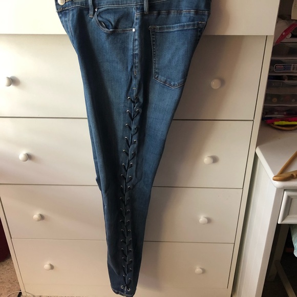 PacSun Denim - PACSUN BLUE SKINNY ANKLE JEANS LACE UP